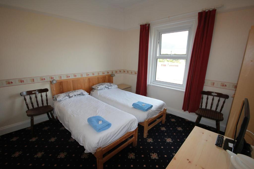 Dolphins Hotel Bournemouth Room photo